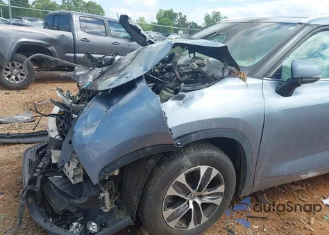 2020 Toyota Highlander Xle из США, поврежденный, VIN 5TDHZRAHXLS027905